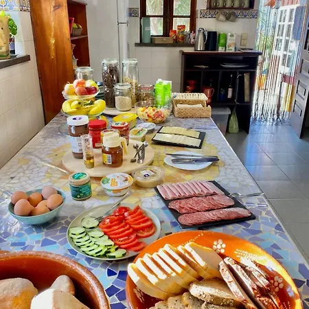 Alojamento de Acomodação e Pequeno-almoço Da Silva Surfcamp 4 Bettzimmer Mit Fruehstueck